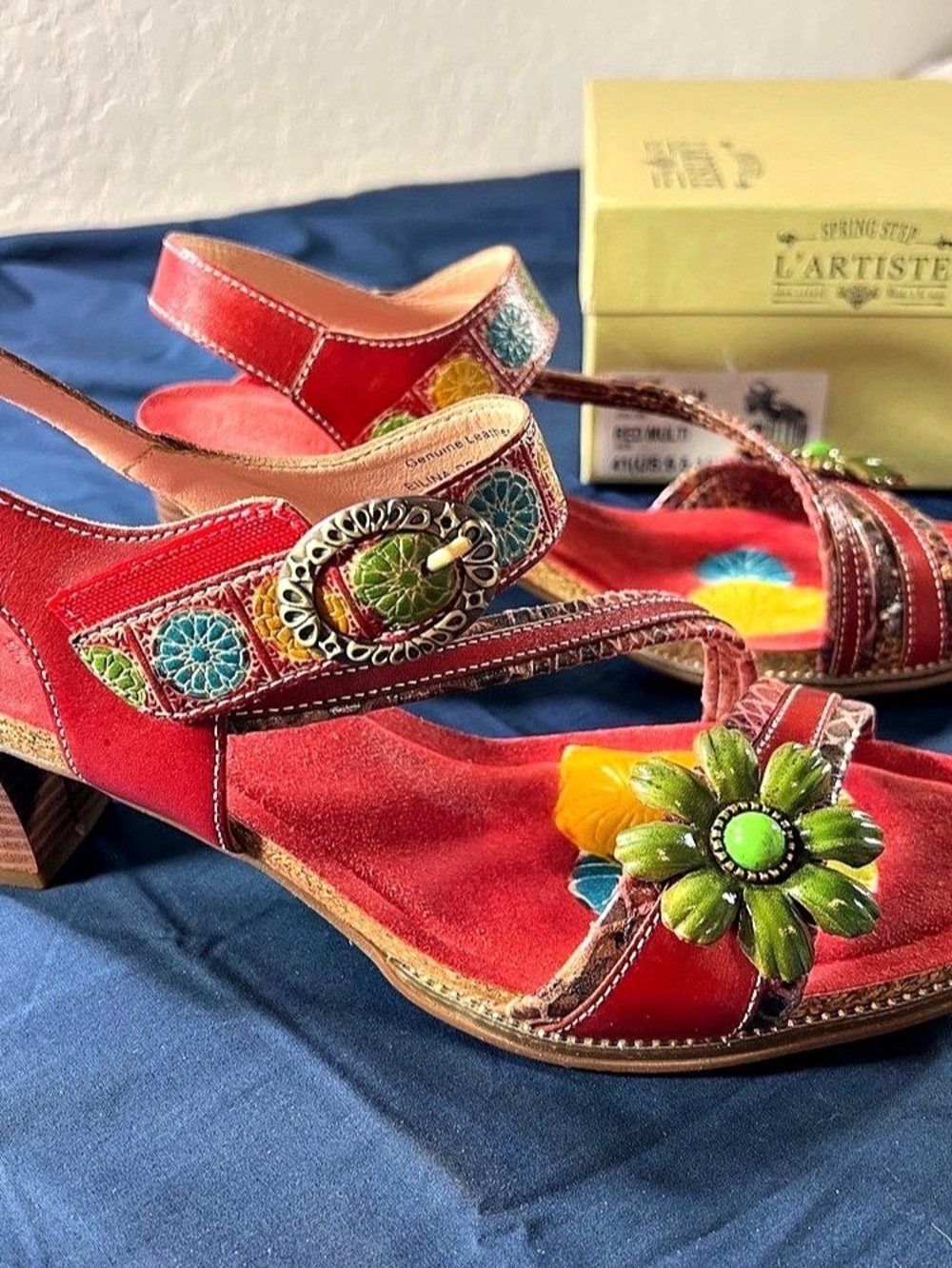 L'Artiste Elina-Rom Floral Platform Heels in Red US 8.5 Like New